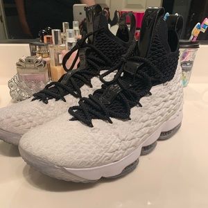 Lebron’s 15 Graffiti